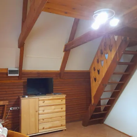 Apartament Ozike Apartmanhazak