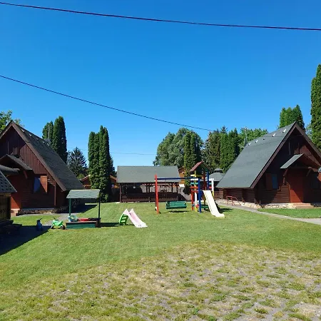 Ozike Apartmanhazak *